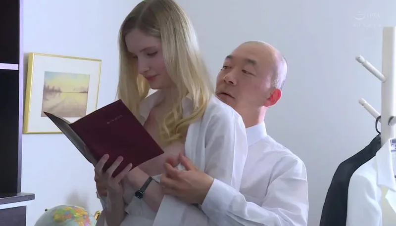 Vợ chấp nhận làm tình nhân cho đối tác của ông chồng để trả nợ